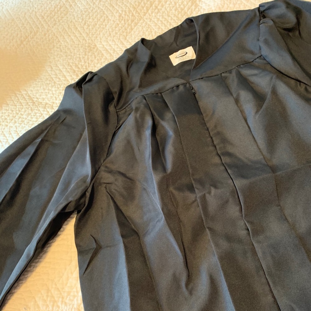 Graduation gown